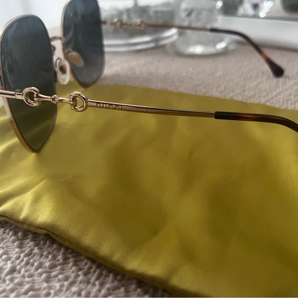 Gucci Sunglasses - Picture 3 of 6